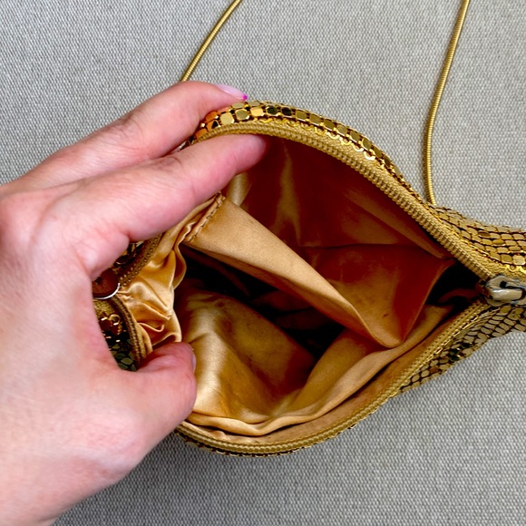 Sold metal sequin purse - Picture 3 of 3